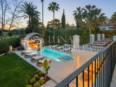 Villa en venta en Nueva Andalucia