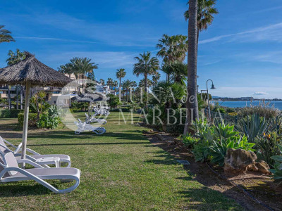 Apartamento en venta en Estepona