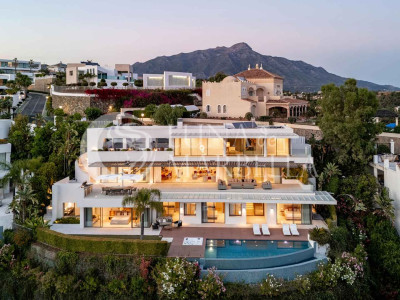 Villa for sale in Benahavis