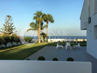 Villa for sale in Manilva