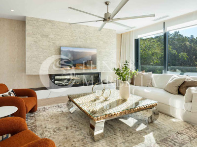 Villa for sale in Nueva Andalucia