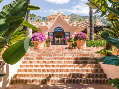 Villa for sale in Marbella Golden Mile
