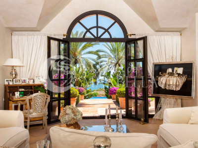 Villa for sale in Marbella Golden Mile