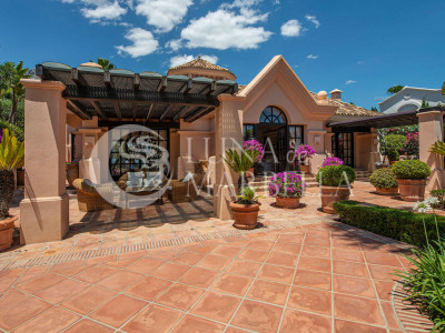 Villa for sale in Marbella Golden Mile