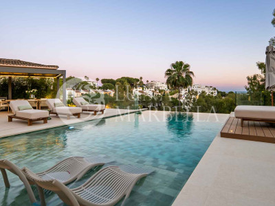 Villa for sale in Benahavis