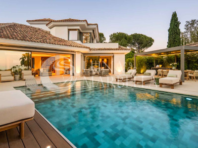 Villa for sale in Benahavis