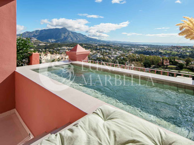 Ático en venta en Monte Halcones, Benahavis
