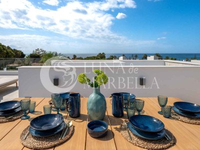 Villa for sale in Marbella East