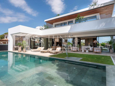 Villa for sale in Marbesa, Marbella East