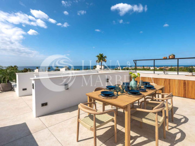 Villa for sale in Marbella East