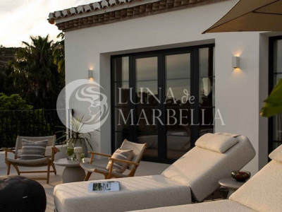 Villa for sale in Benahavis