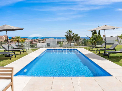 Villa en venta en La Alqueria, Benahavis