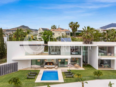Villa en venta en Benahavis