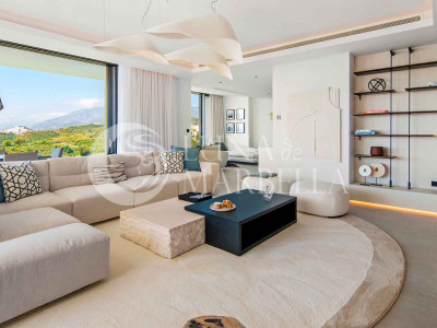 Villa for sale in Marbella East