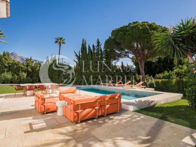 Villa en venta en Nueva Andalucia