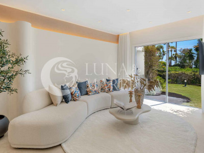 Apartamento en venta en Estepona