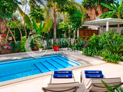 Villa for sale in Marbella Golden Mile