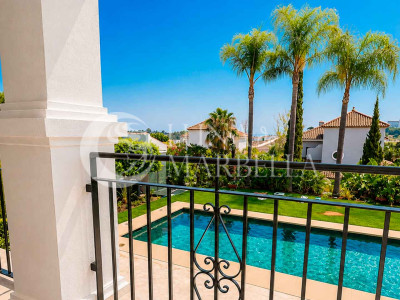 Villa for sale in Estepona