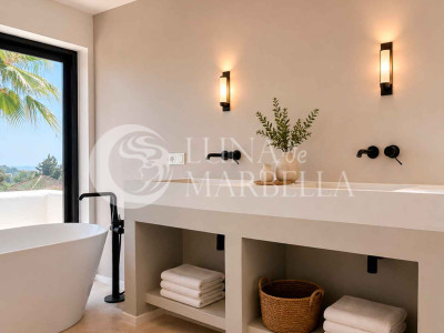 Villa for sale in Estepona