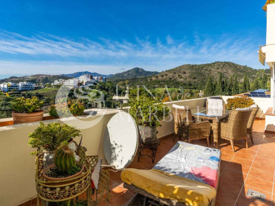 Apartment for sale in Benahavis