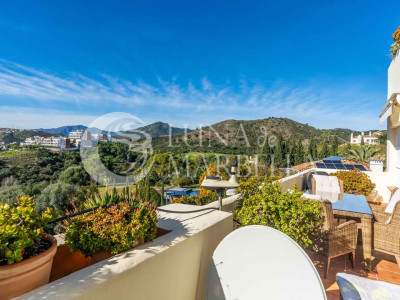 Apartment for sale in Benahavis
