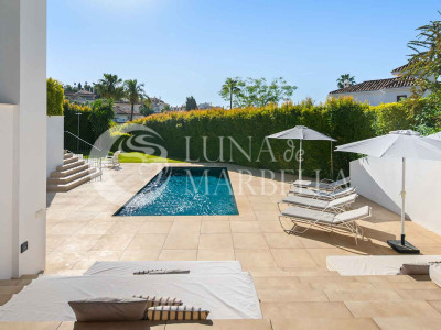 Villa en venta en Nueva Andalucia