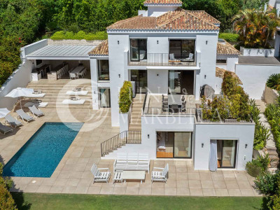 Villa en venta en Nueva Andalucia