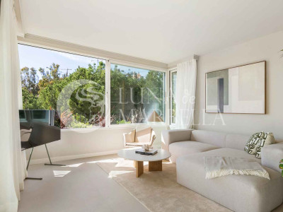 Apartamento en venta en Benahavis