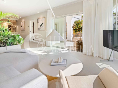 Apartamento en venta en Benahavis