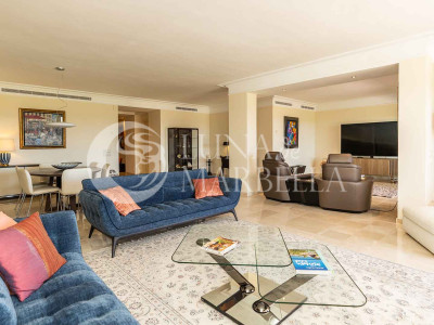Apartamento en venta en Estepona