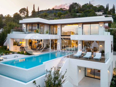 Villa en venta en Benahavis