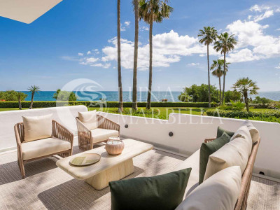 Apartment for sale in Alcazaba Beach, Estepona