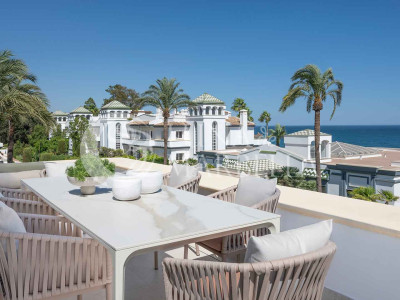 Penthouse for sale in Estepona