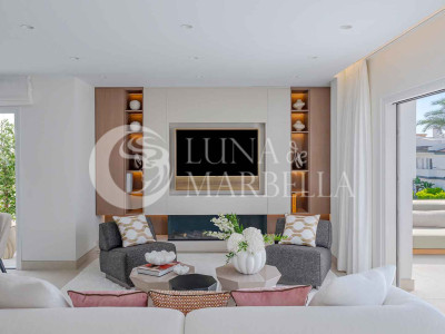 Penthouse for sale in Estepona