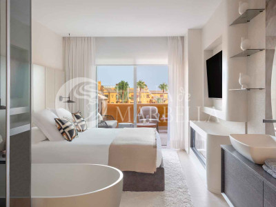 Apartment for sale in Estepona