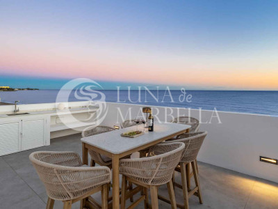 Villa en venta en Estepona