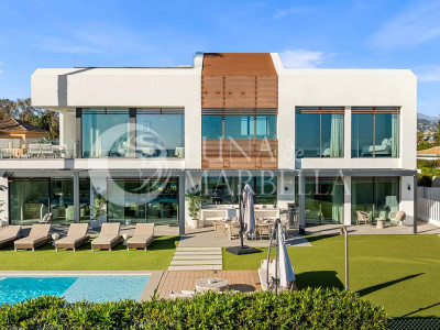Villa en venta en Estepona