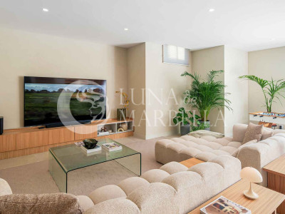 Villa en venta en Estepona