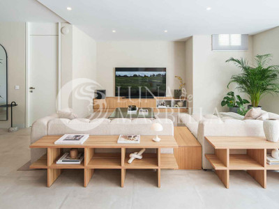 Villa en venta en Estepona
