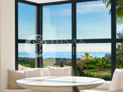 Villa for sale in Nueva Andalucia