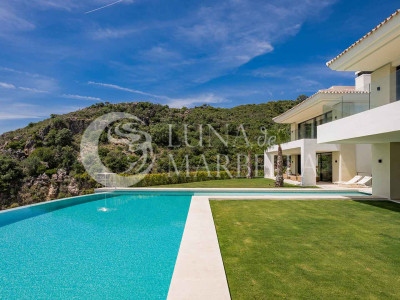 Villa en venta en Benahavis