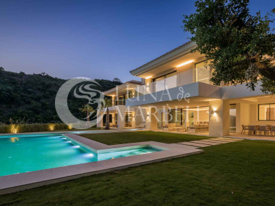 Villa en venta en Benahavis