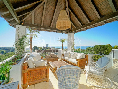 Penthouse for sale in Rio Real, Marbella East