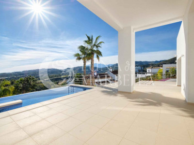 Villa en venta en Benahavis