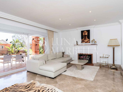 Villa Pareada en venta en Marbella Este