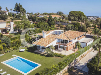 Villa in Marbella East