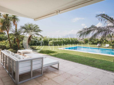 Villa for sale in Marbella East