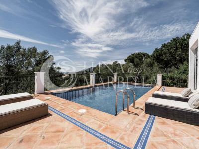 Villa en venta en Benahavis