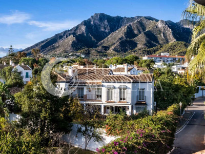 Villa for sale in Huerta Belón, Marbella