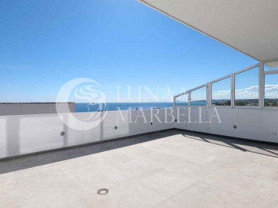 Penthouse for sale in Estepona